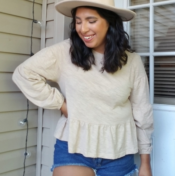 DE LA CREME CREAM RUFFLE MARLED TOP PUFF - Picture 9 of 12